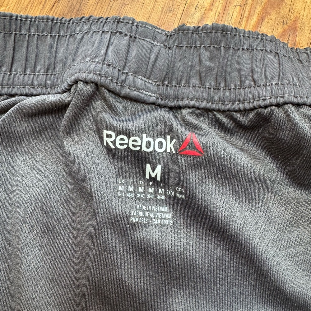 SOLD: 🏷️ NWT - Reebok Shorts - Picture 8 of 12